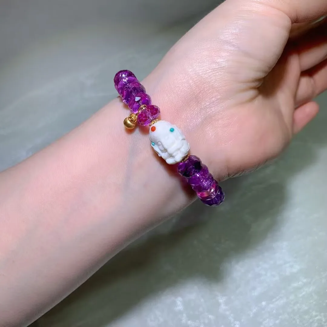 Amethyst Bracelet · Carved Figure Bead · 10.3mm — detail photo