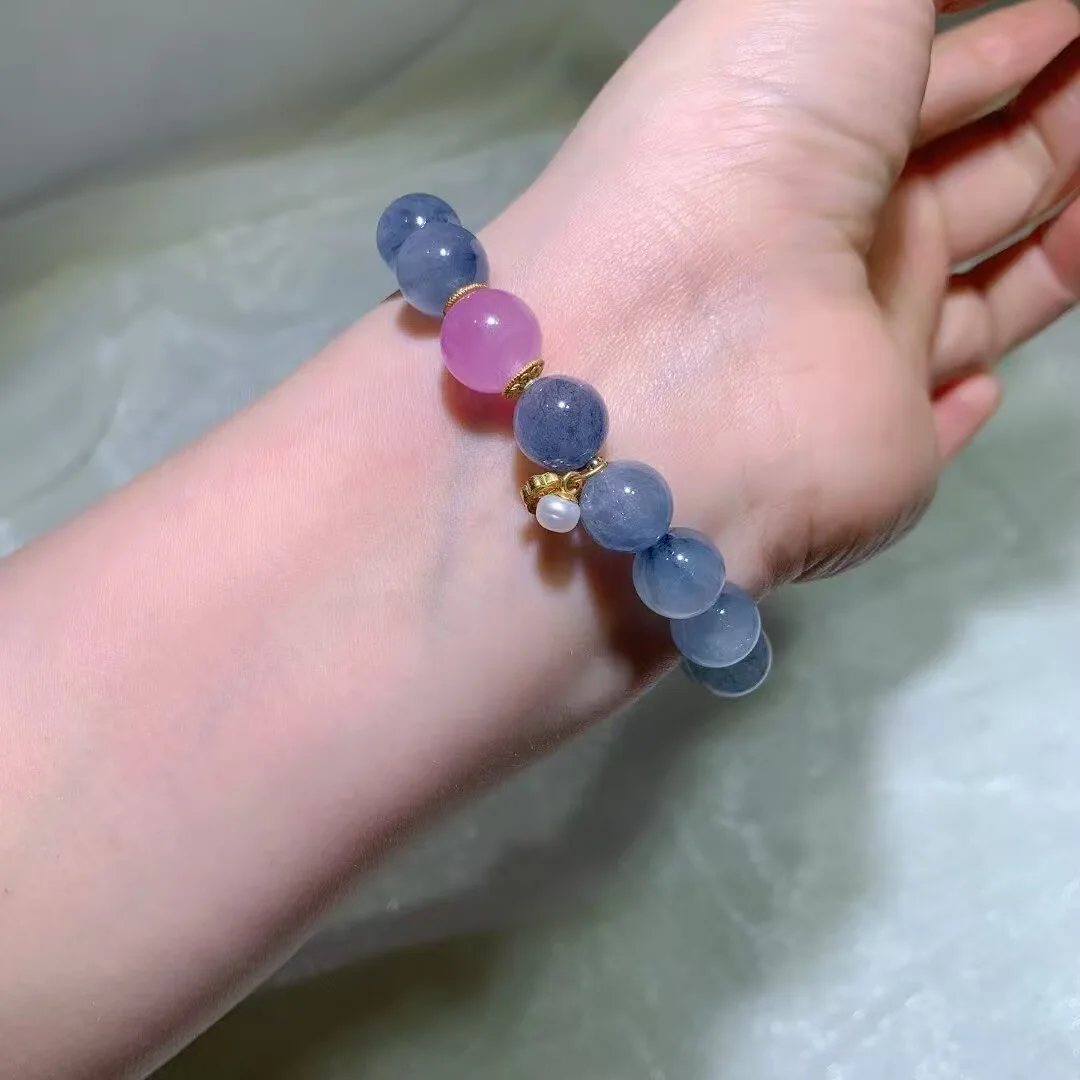 天然藍兔毛手鍊(10.6mm · 蘭粉色點綴) — 細節圖