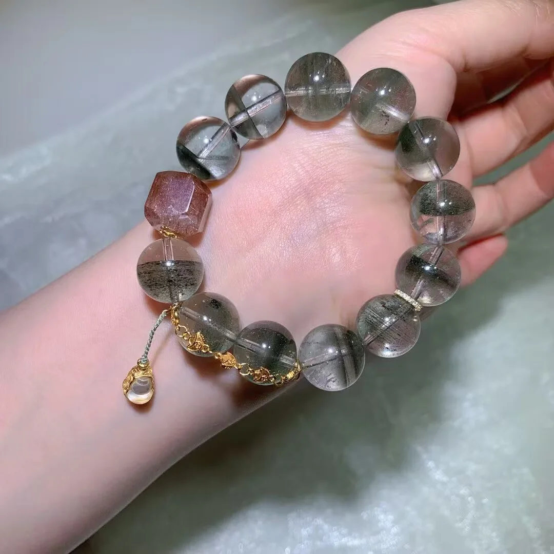 Green Phantom Quartz Bracelet · Chain Swag Charm · 15.5mm — detail photo
