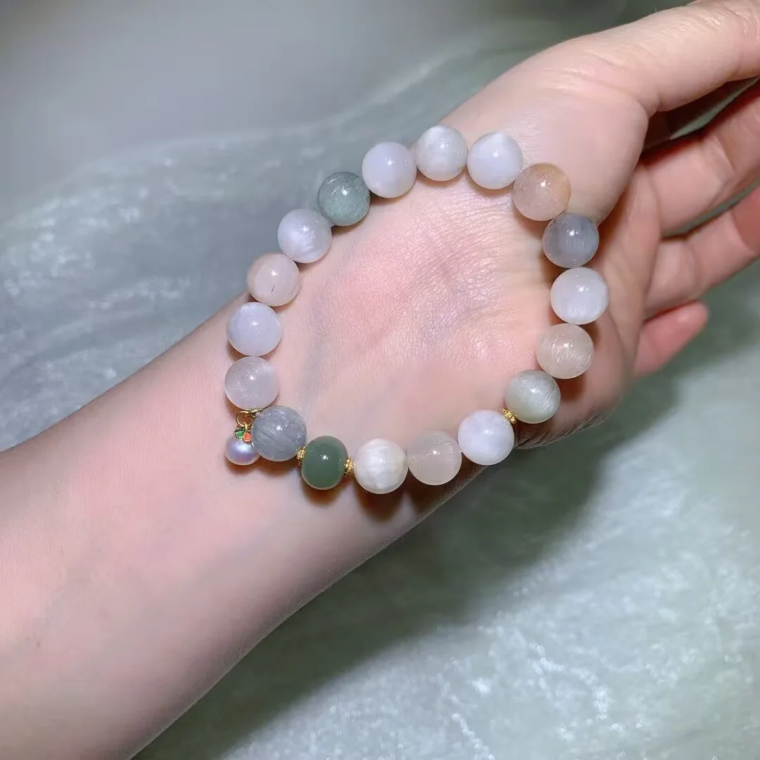 Multicolor Rabbit Hair Quartz Bracelet · Pearl-Tone Drop Charm · 10.2mm — detail photo