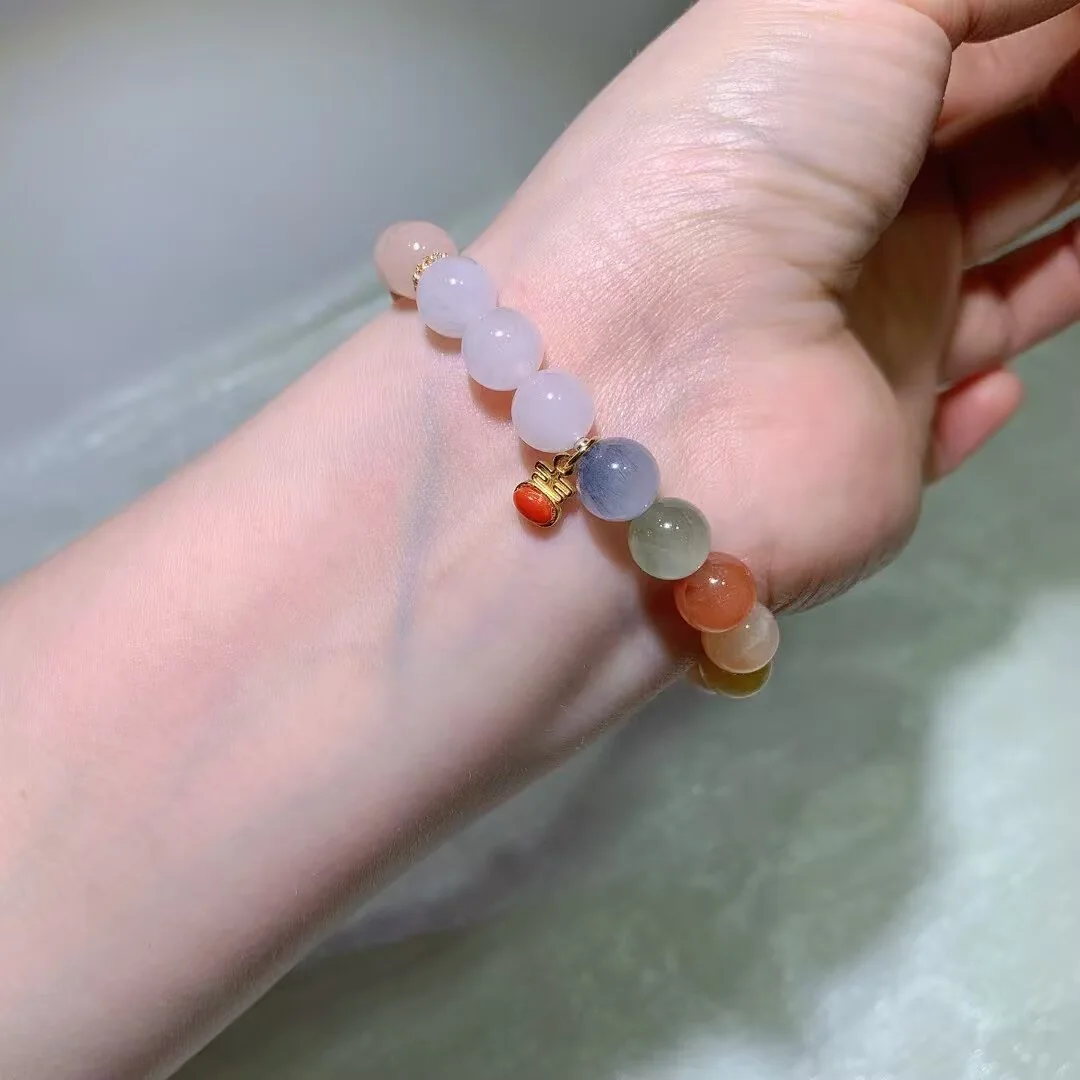 天然彩兔毛手链（红色古法小坠 · 9.1mm） — 细节图