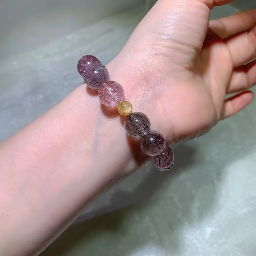 Natural Super Seven Crystal Bracelet — detail photo